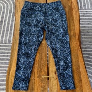 Danskin Blue Floral Leggings